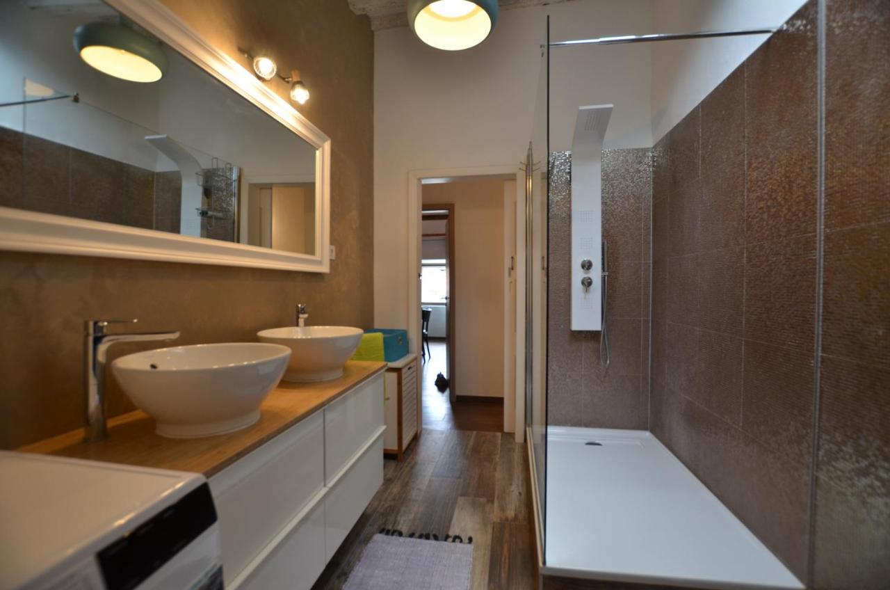 Noanna Apartment Ровин Екстериор снимка