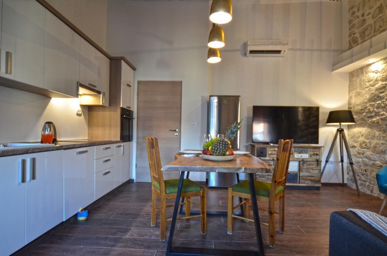 Noanna Apartment Ровин Екстериор снимка
