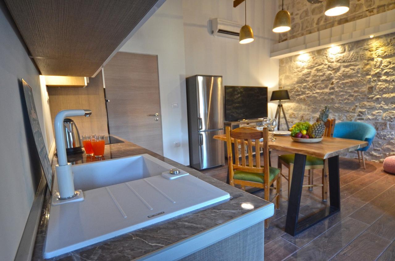 Noanna Apartment Ровин Екстериор снимка